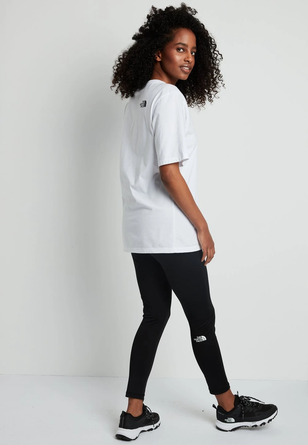 The North Face SIMPLE DOME - T-shirt basique Prix De Rêve t-shirts et tops col rond female 5 The North Face SIMPLE DOME - T-shirt basique Prix De Rêve t-shirts et tops col rond female – Image 3