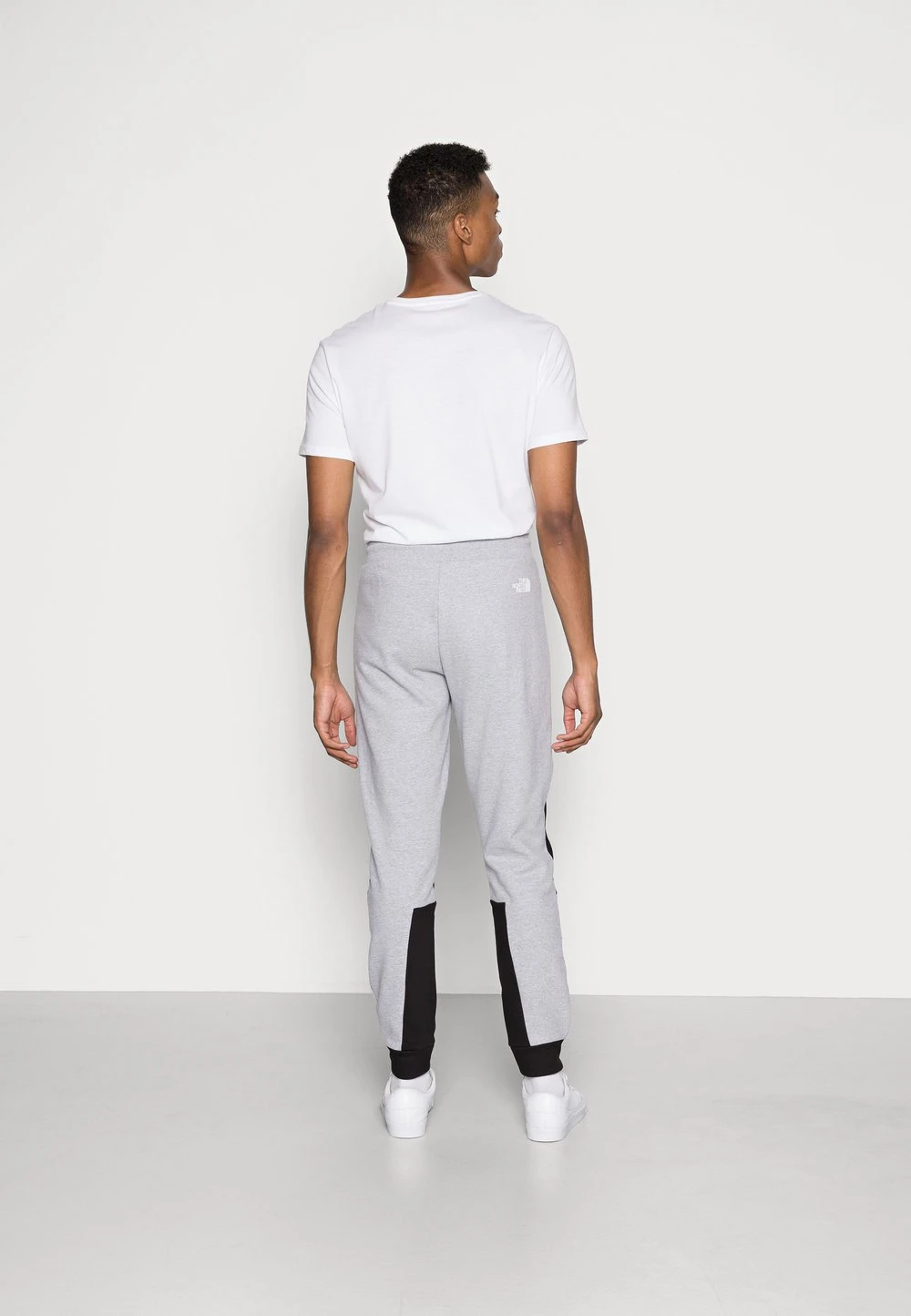 04cbe0580e064184852dbb8c108c91af.jpg The North Face Meilleure qualité HMLYN PANT - Pantalon de survêtement pantalons normale male -THE NORTH FACE Shop 04cbe0580e064184852dbb8c108c91af