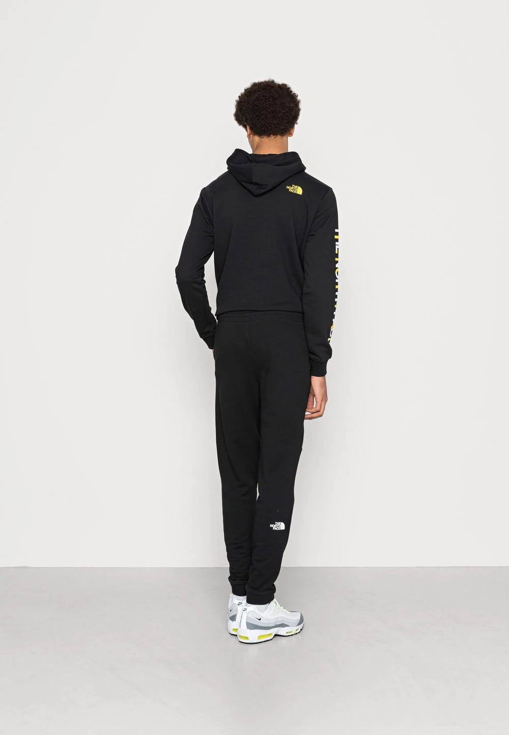 06765e47775249fa9495f95c1ee79fe7.jpg Soldes The North Face COORDINATES - Pantalon de survêtement pantalons normale male -THE NORTH FACE Shop 06765e47775249fa9495f95c1ee79fe7