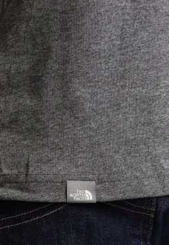 The North Face REDBOX TEE - T-shirt imprimé Prix Gelé vêtements randonn&eacute;e male -THE NORTH FACE Shop 0986343e04664f228a25e0aa4655c19b