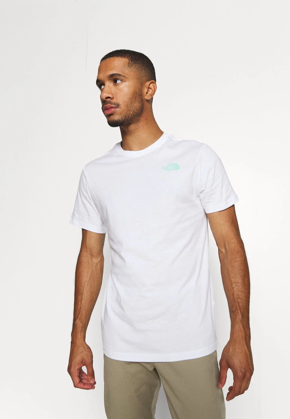 0a66fdd1b302400fa4ab772ce2b205ad.jpg Prix Favorable The North Face REDBOX TEE - T-shirt imprimé vêtements randonnée male -THE NORTH FACE Shop 0a66fdd1b302400fa4ab772ce2b205ad