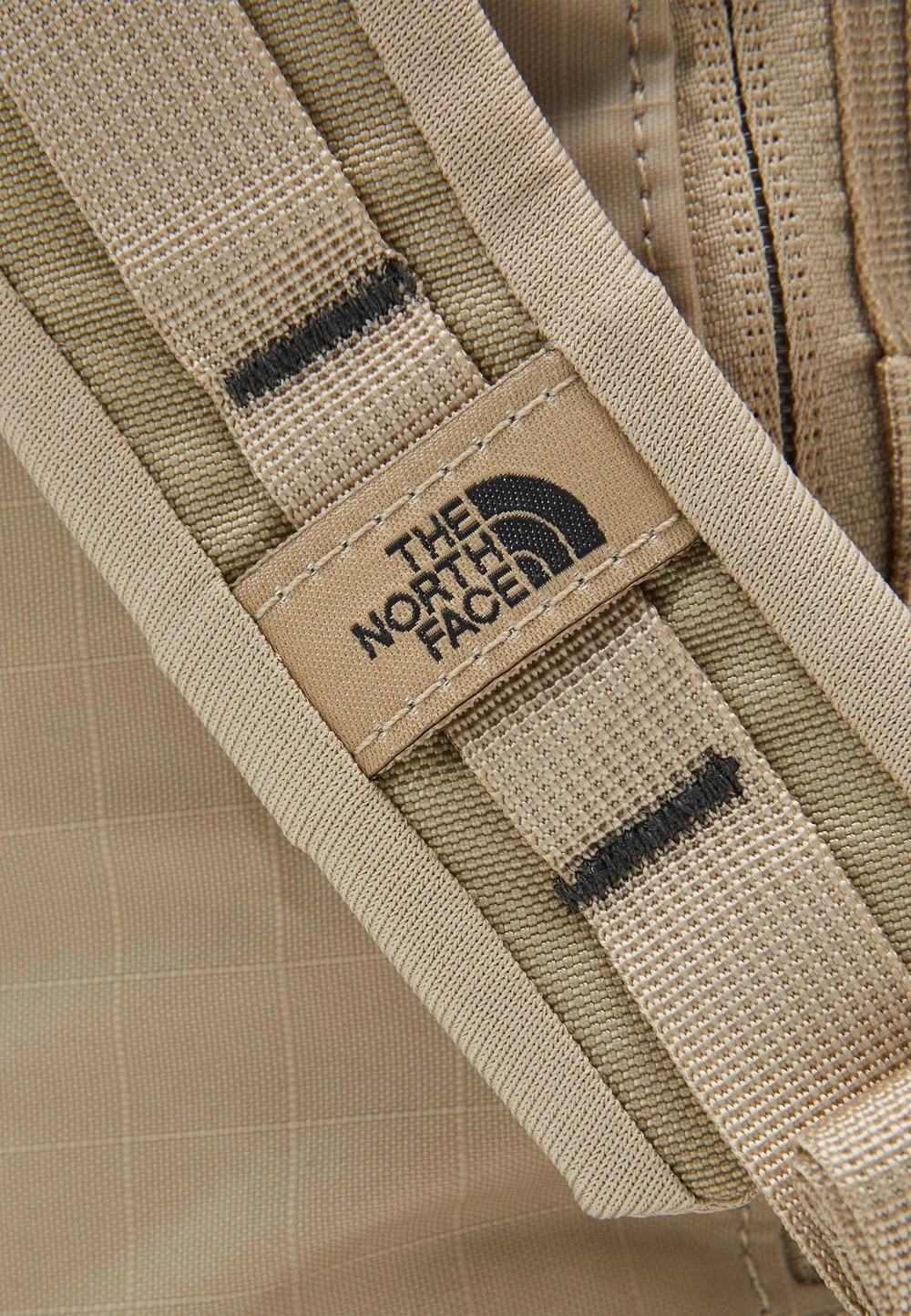 138ff63dd9554cfe871978d9c4e76a13.jpg The North Face BASE CAMP VOYAGER DUFFEL UNISEX - Sac de voyage Prix Malin sacs de voyage et valises intérieur spacieux -THE NORTH FACE Shop 138ff63dd9554cfe871978d9c4e76a13