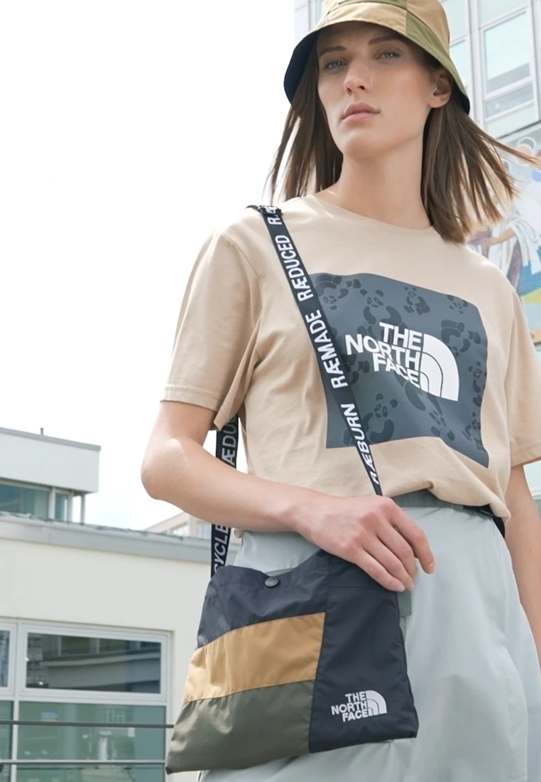 1625757285203.jpg Prix Distinctifs The North Face RAEBURN X RENEWED SLING UNISEX - Sac bandoulière sacs compartiment pour téléphone portable -THE NORTH FACE Shop 1625757285203