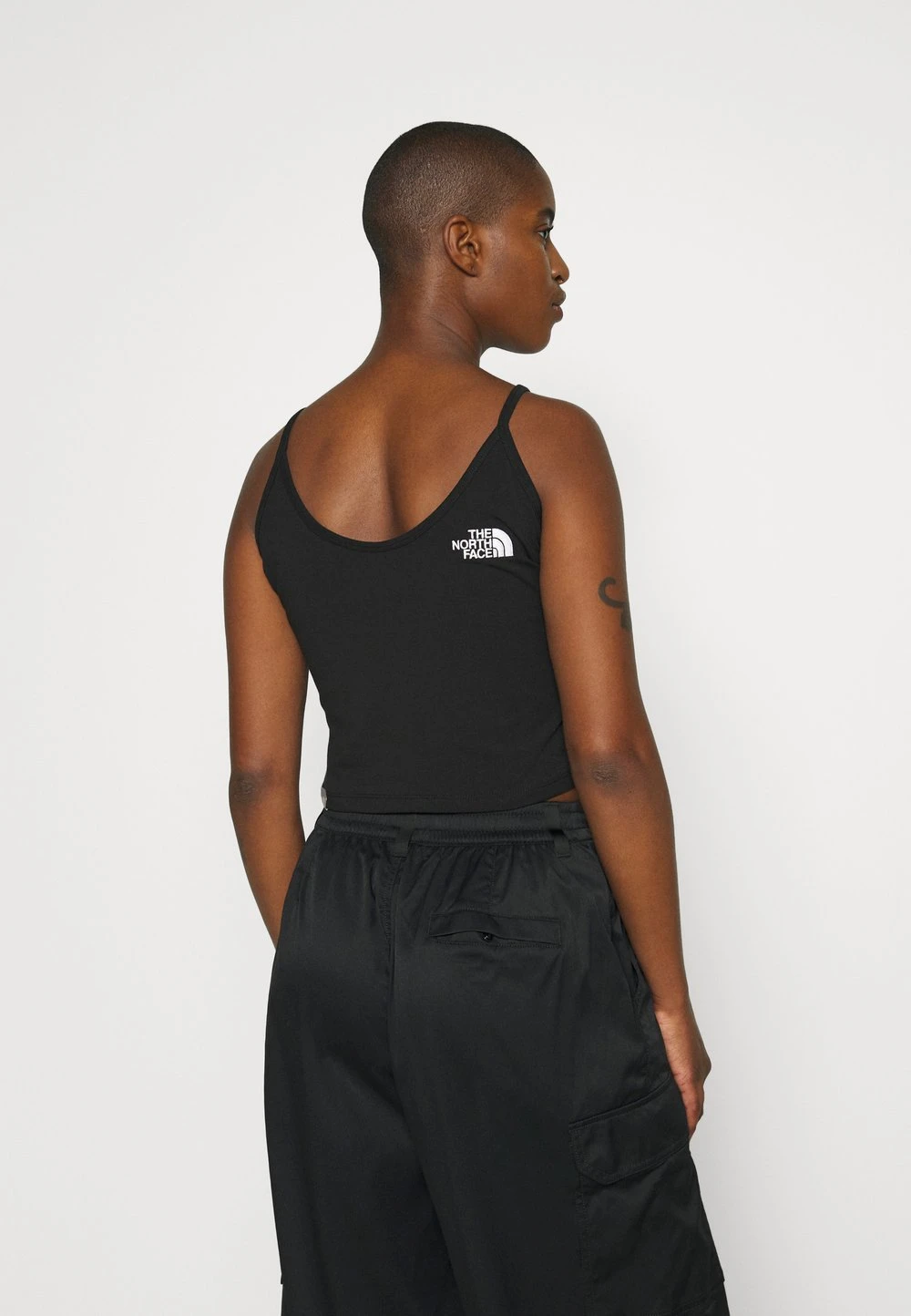 The North Face CROP TANK - Débardeur Prix Raisonnable t-shirts et tops col rond femme 6 The North Face CROP TANK - Débardeur Prix Raisonnable t-shirts et tops col rond femme – Image 4