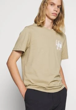 The North Face FINE TEE - T-shirt imprimé Prix Affortable t-shirts & polos col rond homme 21 The North Face FINE TEE - T-shirt imprimé Prix Affortable t-shirts & polos col rond homme -THE NORTH FACE Shop 3e395a7d6ae443f1a47aa1be7feb1c49