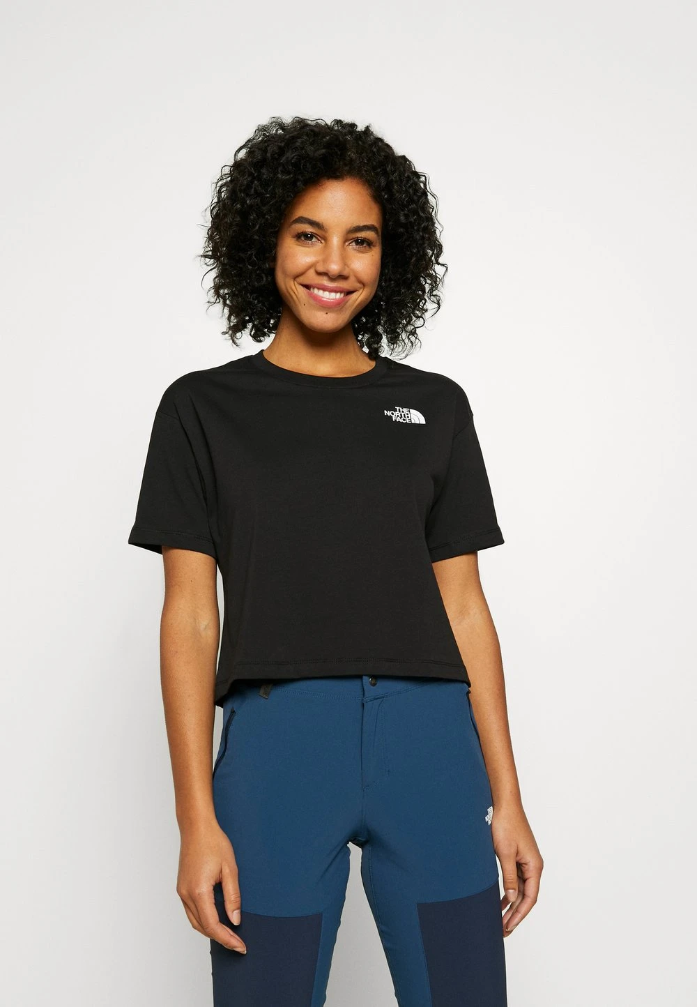 4d538bf0323040f7a9b1f81fc76251ee.jpg The North Face Petit Prix CROPPED SIMPLE DOME TEE - T-shirt basique vêtements randonnée female -THE NORTH FACE Shop 4d538bf0323040f7a9b1f81fc76251ee