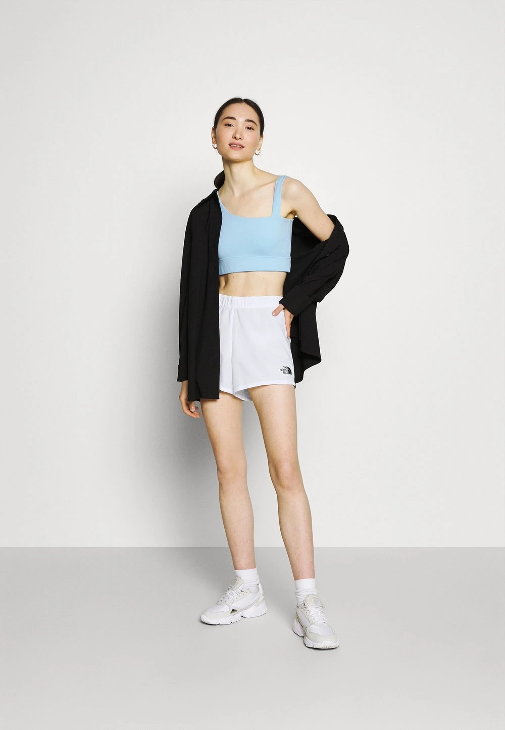 The North Face Short Prix Sympa shorts normale femme 4 The North Face Short Prix Sympa shorts normale femme – Image 2