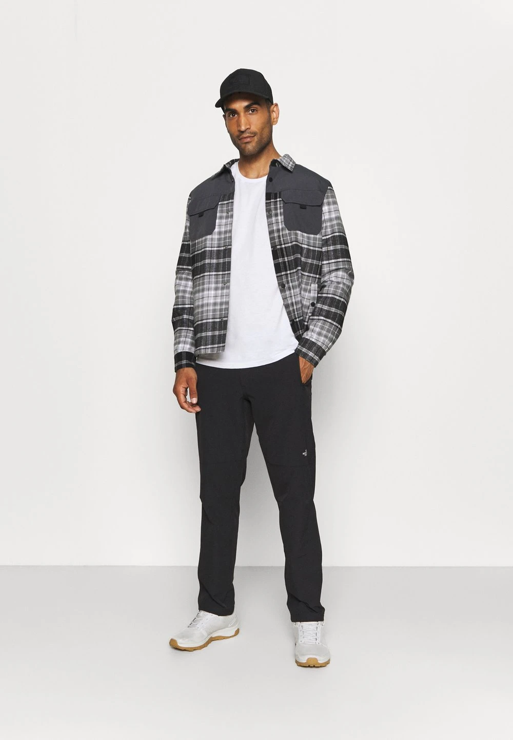 6cd23152266d479b95275495346076a1.jpg The North Face SIMPLE DOME TEE - T-shirt à manches longues Qualité Excellente vêtements randonnée urbaine male -THE NORTH FACE Shop 6cd23152266d479b95275495346076a1