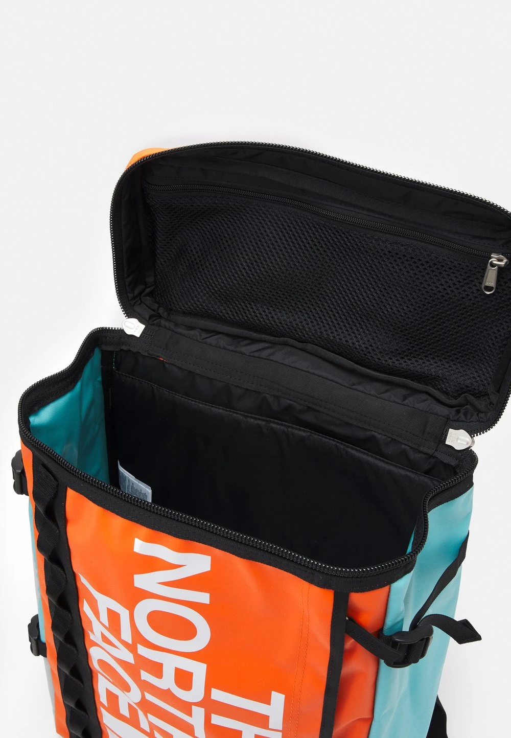 Prix Ourlé The North Face BASE CAMP FUSE BOX UNISEX - Sac à dos sacs poche pour pc portable 17 pouces 5 Prix Ourlé The North Face BASE CAMP FUSE BOX UNISEX - Sac à dos sacs poche pour pc portable 17 pouces – Image 3