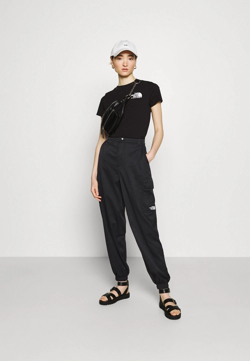 81763f2e024a49b797113eaf1b94b90b.jpg Marchandise de première qualité The North Face PANT - Pantalon cargo pantalons haute female -THE NORTH FACE Shop 81763f2e024a49b797113eaf1b94b90b