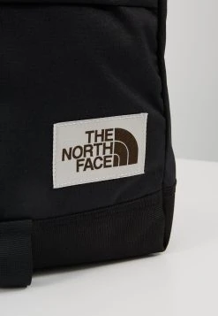 The North Face DAYPACK UNISEX - Sac à dos Prix Accessible sacs randonn&eacute;e urbaine -THE NORTH FACE Shop 844882cb17dc4c18b0dde2a5f0aa7736