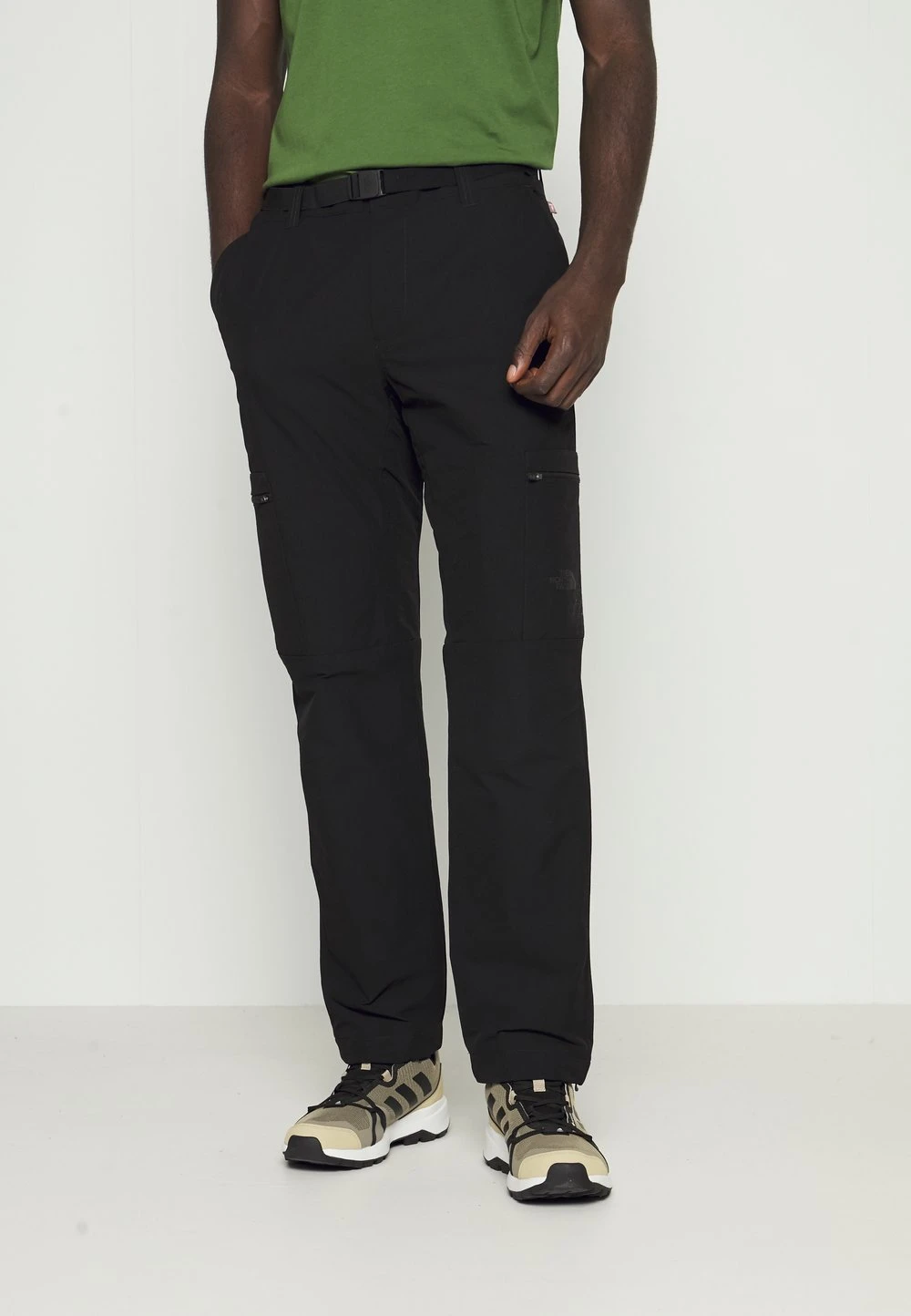 8f432ad04b8d4c5eb283aec296a8e6aa.jpg The North Face Petit Prix WINTER EXPLORATION CARGO - Pantalons outdoor vêtements randonnée urbaine male -THE NORTH FACE Shop 8f432ad04b8d4c5eb283aec296a8e6aa