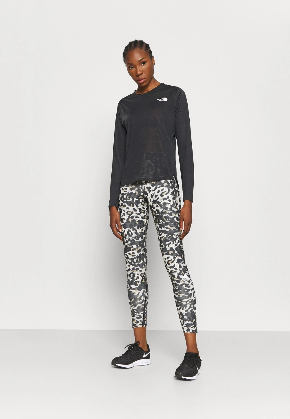 979009120c3f4125bd6800e1acdda378.jpg Garantie De Qualité 100% The North Face UP WITH THE SUN - T-shirt à manches longues vêtements randonnée femme -THE NORTH FACE Shop 979009120c3f4125bd6800e1acdda378