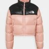 The North Face SHORT JACKET - Doudoune Bonne Qualité vestes & blazers col doubl&eacute; femme -THE NORTH FACE Shop 98fbe45db4c640e49775947dc3ec4426