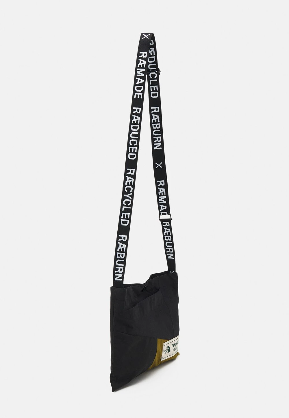 a06ff6ebc6144680b790a77dfea4db7d.jpg The North Face Soldes En Ligne RAEBURN X RENEWED SLING UNISEX - Sac bandoulière sacs compartiment pour téléphone portable -THE NORTH FACE Shop a06ff6ebc6144680b790a77dfea4db7d