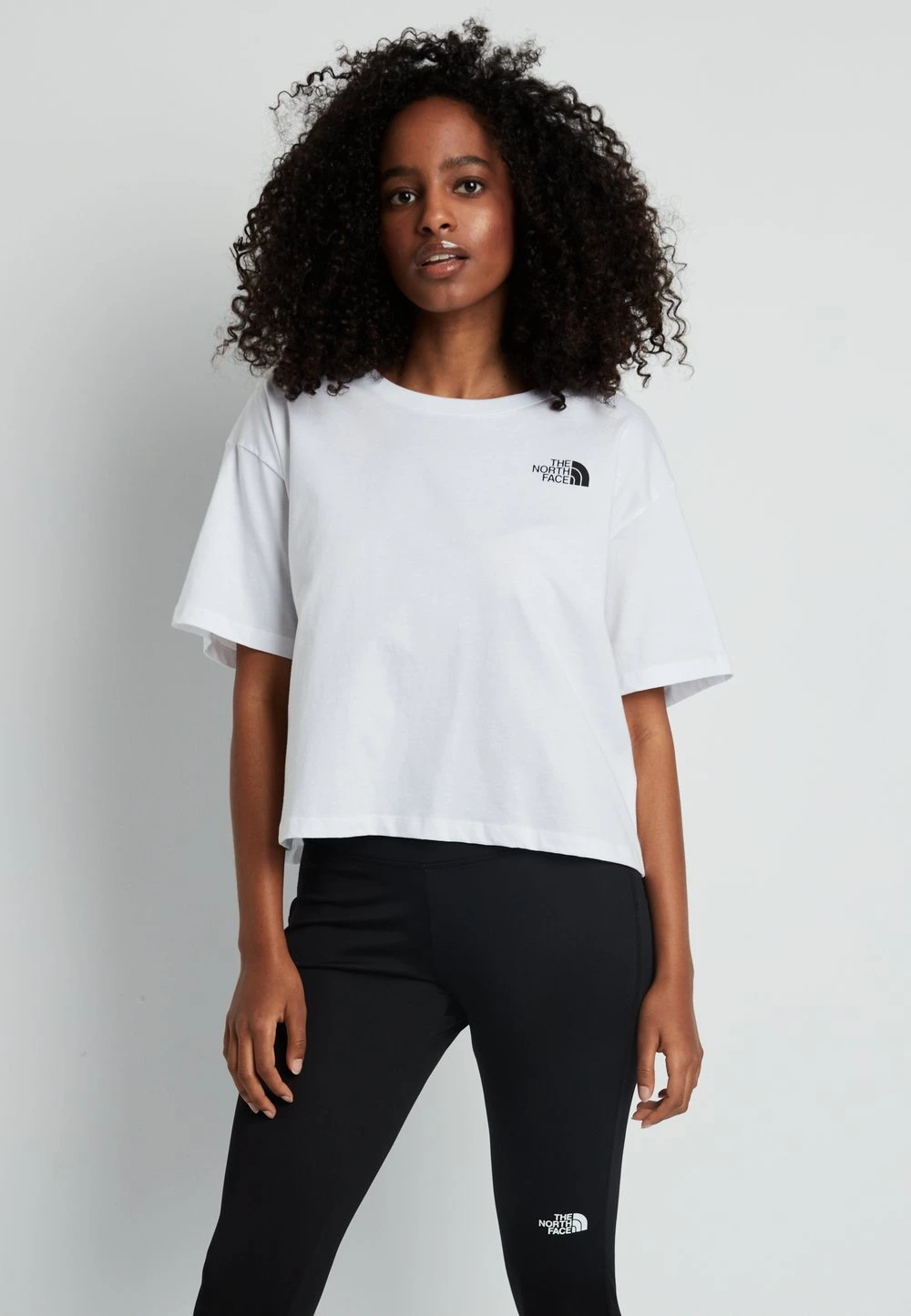 The North Face Prix Malin CROPPED SIMPLE DOME TEE - T-shirt basique vêtements randonnée urbaine female 3 The North Face Prix Malin CROPPED SIMPLE DOME TEE - T-shirt basique vêtements randonnée urbaine female
