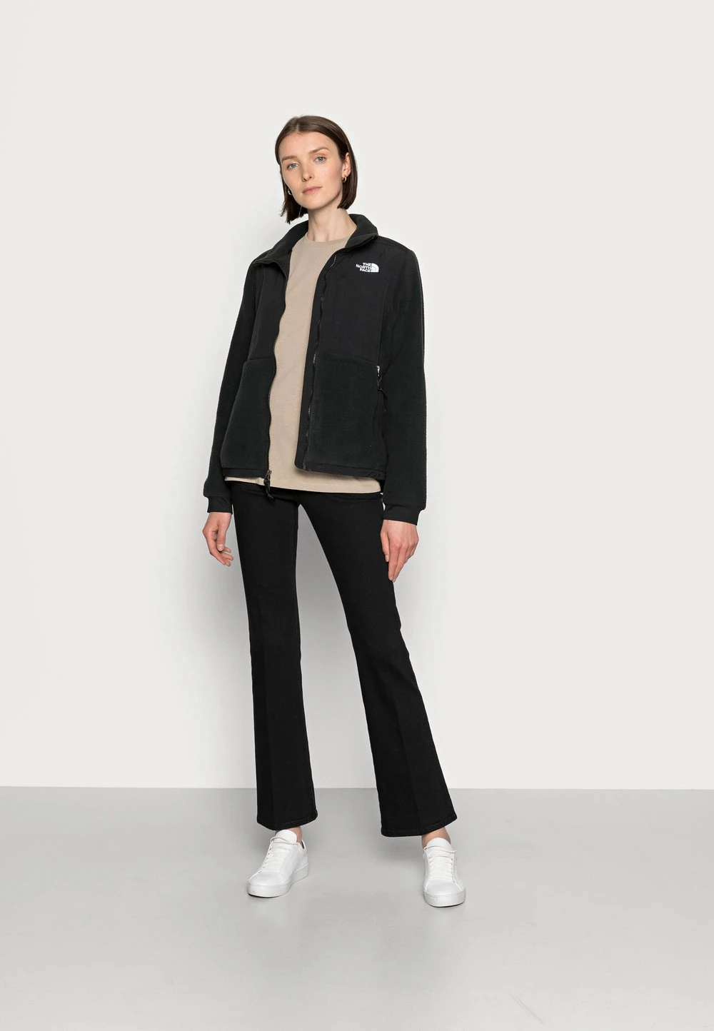 bb65326776014dadb14e69eef267a656.jpg The North Face Prix Bradés RECYCLED SCRAP PROGRAM TEE - T-shirt basique t-shirts et tops col rond femme -THE NORTH FACE Shop bb65326776014dadb14e69eef267a656