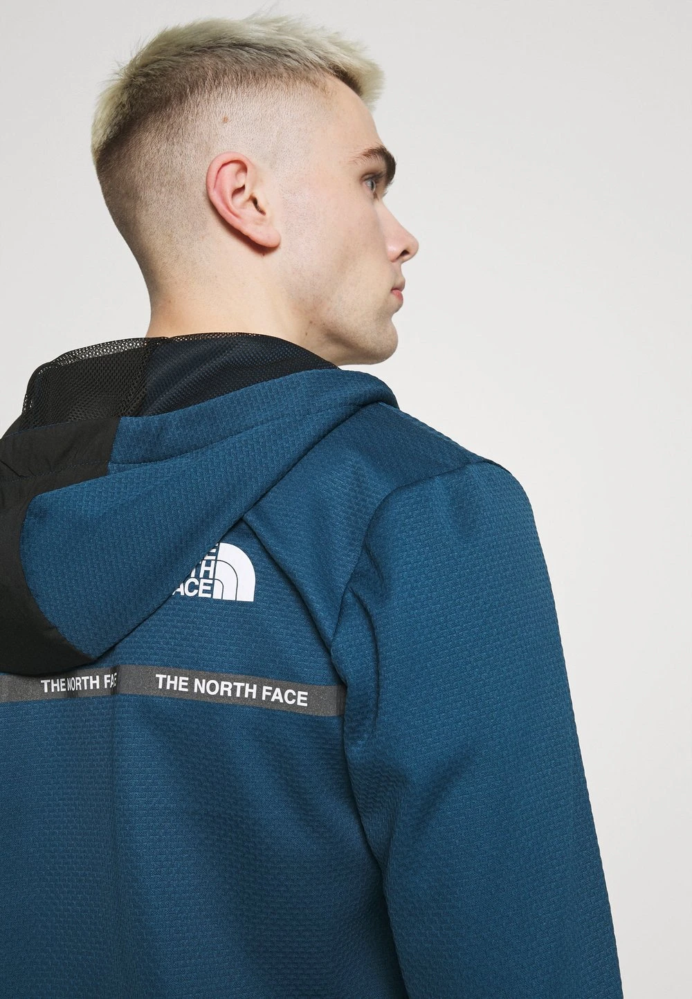 The North Face Assurance De l’Authenticité OVERLAY JACKET - Veste légère vêtements capuche male 6 The North Face Assurance De l’Authenticité OVERLAY JACKET - Veste légère vêtements capuche male – Image 5