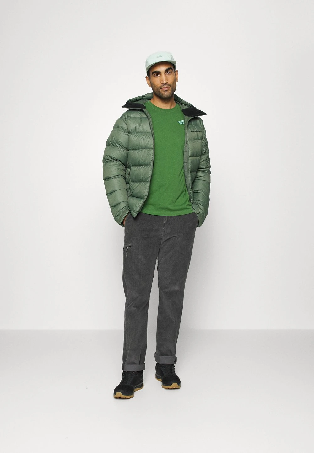 de77886789c946dfba1c986653c1d2e3.jpg The North Face Marchandise de première qualité REDBOX CELEBRATION TEE - T-shirt imprimé vêtements randonnée urbaine male -THE NORTH FACE Shop de77886789c946dfba1c986653c1d2e3