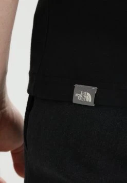 Prix Réduit The North Face REDBOX CELEBRATION TEE - T-shirt imprimé vêtements randonn&eacute;e male -THE NORTH FACE Shop e56e7fec11684f3eb75fc9ad01d8ab29