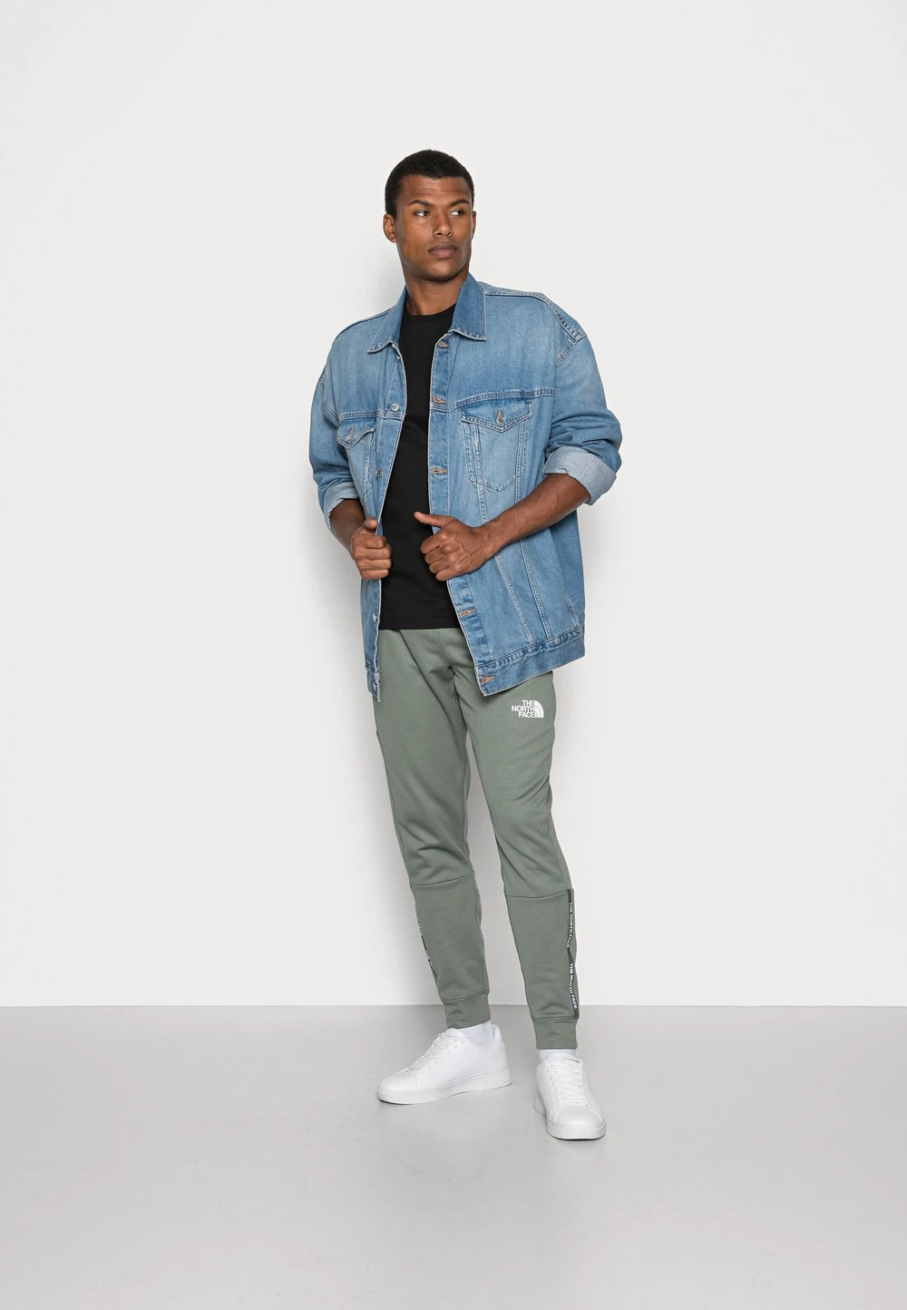 eb19fb9ddcfe463c824ef4a9a44fb00d.jpg The North Face FINE TEE - T-shirt imprimé Vendre t-shirts & polos col rond male -THE NORTH FACE Shop eb19fb9ddcfe463c824ef4a9a44fb00d