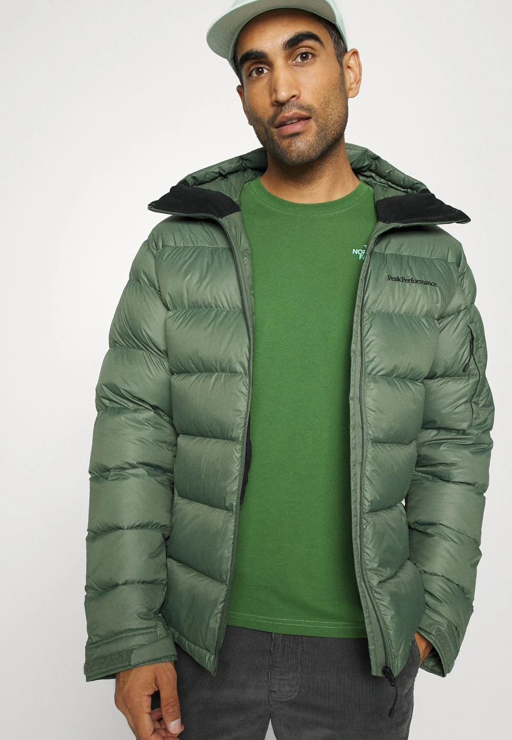 f35f5a6c872145e6bb3e48b67fd7e8e6.jpg The North Face Marchandise de première qualité REDBOX CELEBRATION TEE - T-shirt imprimé vêtements randonnée urbaine male -THE NORTH FACE Shop f35f5a6c872145e6bb3e48b67fd7e8e6