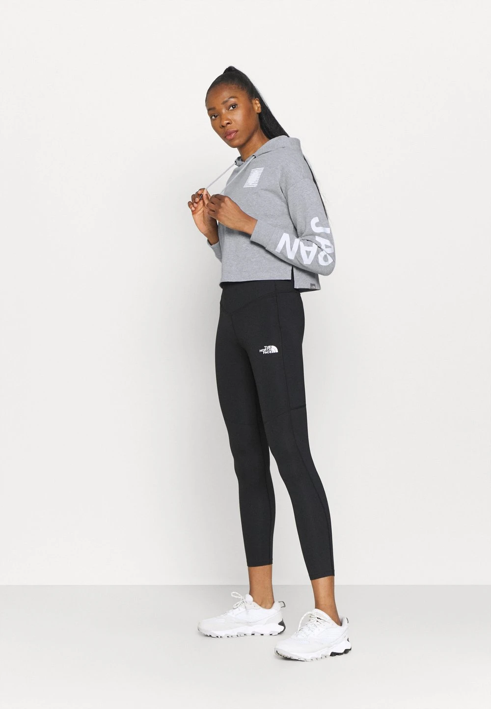 f51d8435cd8048e38f6f73696de9b97d.jpg The North Face IC HOODIE - Sweat à capuche En promotion vêtements randonnée urbaine female -THE NORTH FACE Shop f51d8435cd8048e38f6f73696de9b97d