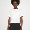 Prix Abordable The North Face CROPPED SIMPLE DOME TEE - T-shirt basique vêtements randonnée urbaine female -THE NORTH FACE Shop f77bd18d56764b809afb3b97f6b03e09